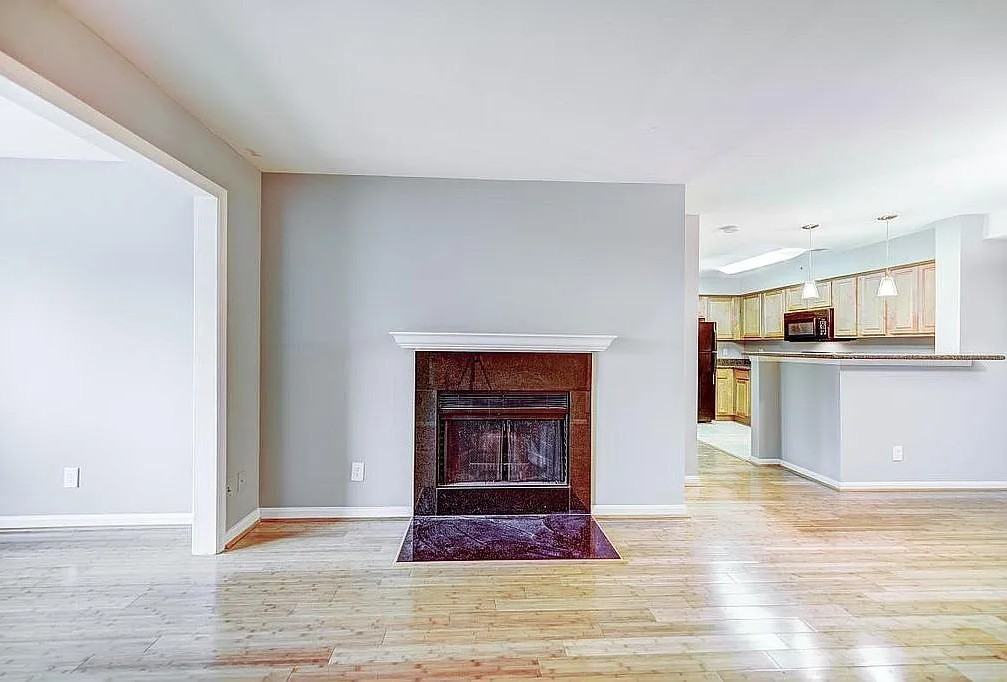 3176 Summit Square Dr #4E9 - Photo 4 of 18