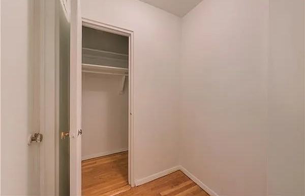 3475 Greystone Ave #3F - Photo 5 of 10