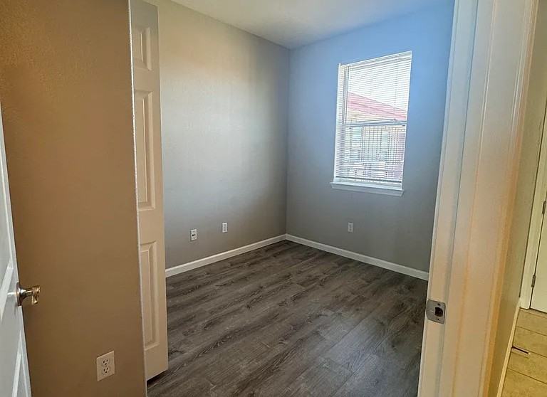 3851 Sebastopol Rd #305 - Photo 5 of 7