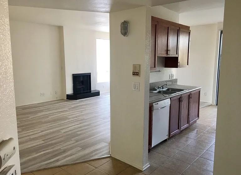 4343 Whitsett Ave #202 - Photo 3 of 10