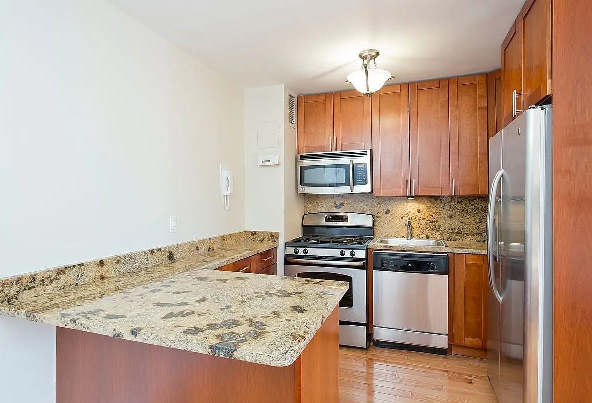 5900 Arlington Ave #3O - Photo 2 of 8