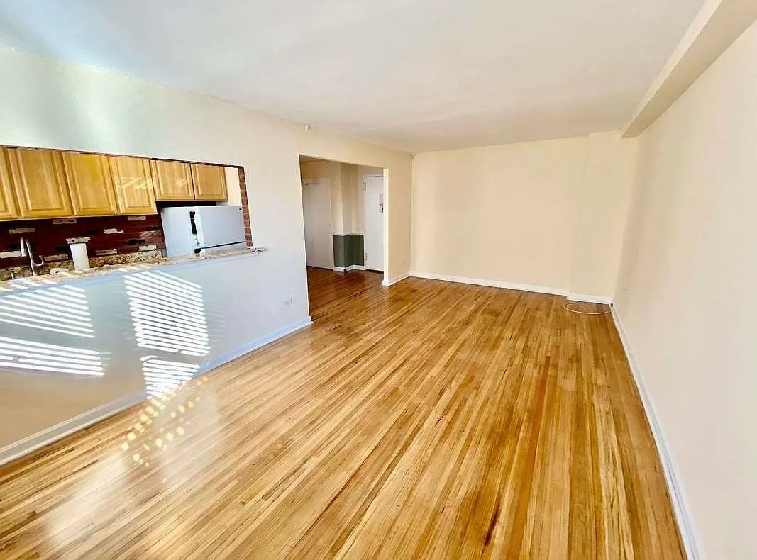 7423 Ridge Blvd #4F - Photo 4 of 12