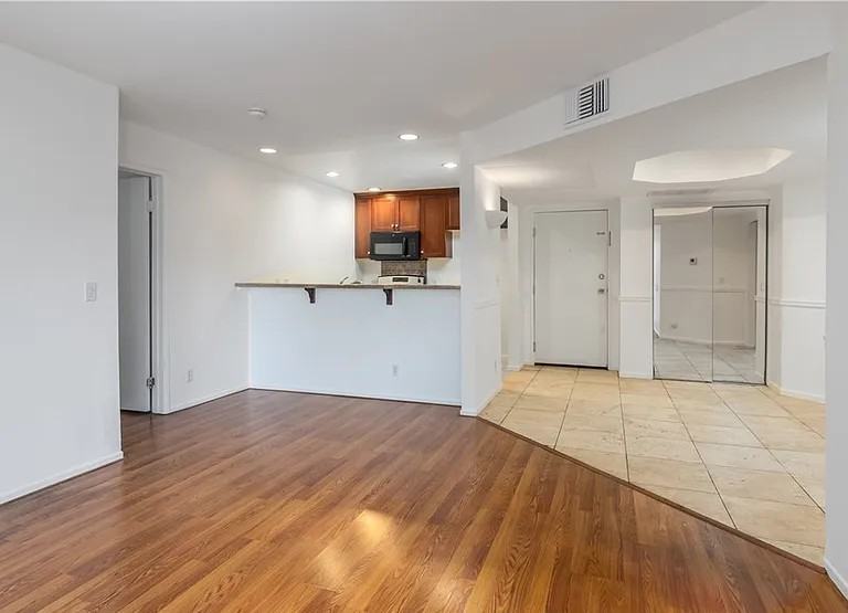 20253 Keswick St #103 - Photo 5 of 19