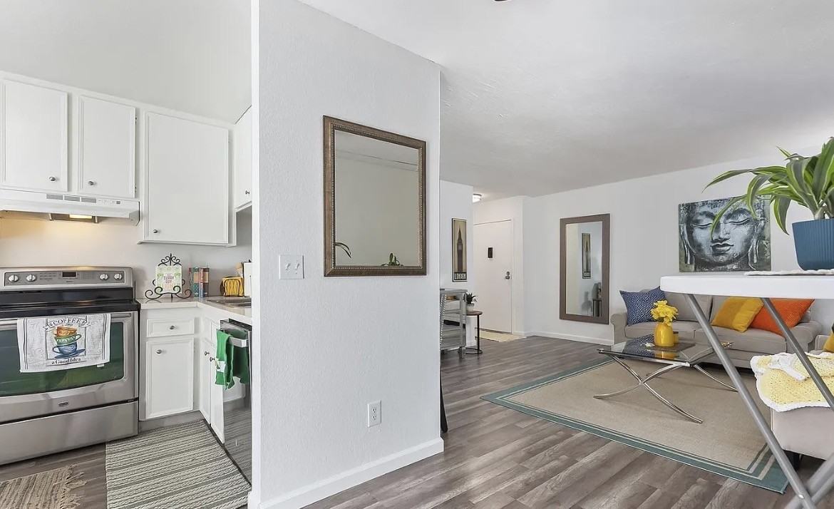 7506 Parkway Dr #202 - Photo 5 of 19