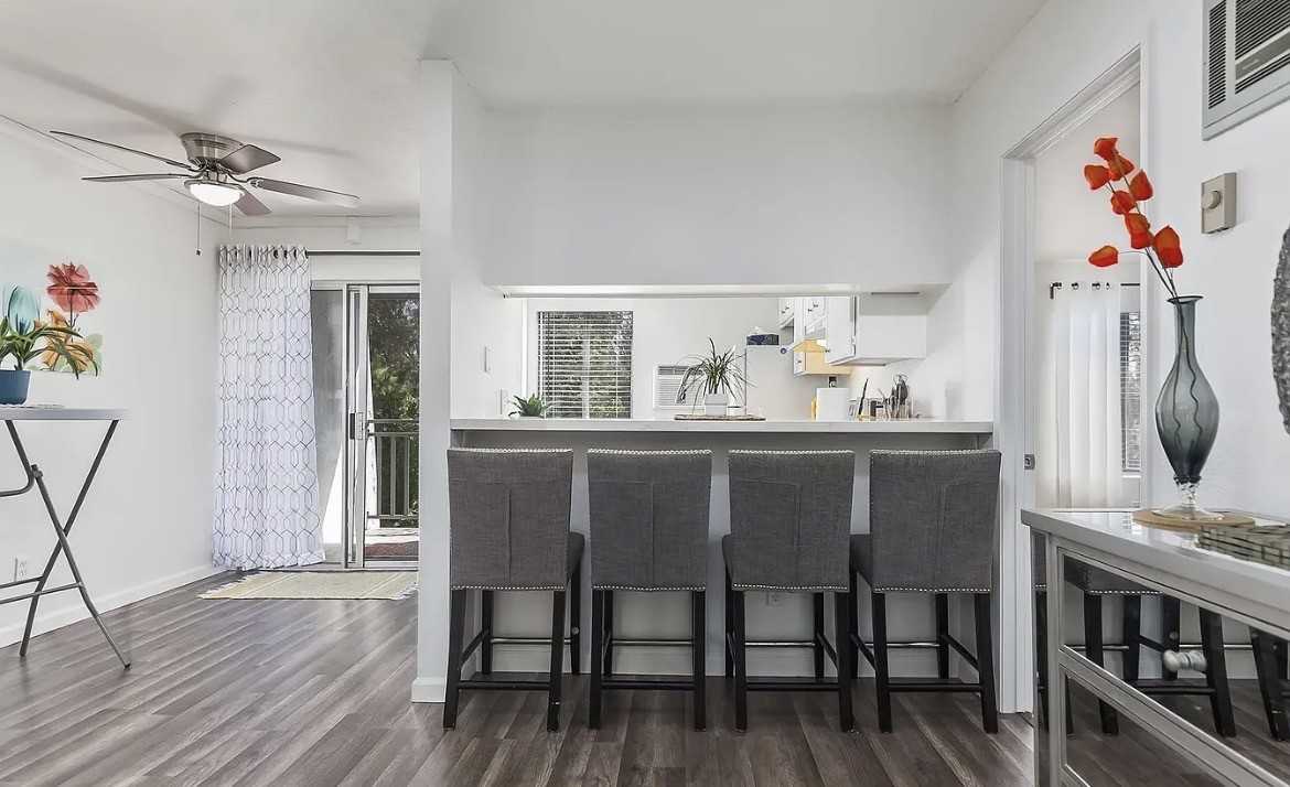 7506 Parkway Dr #202 - Photo 6 of 19