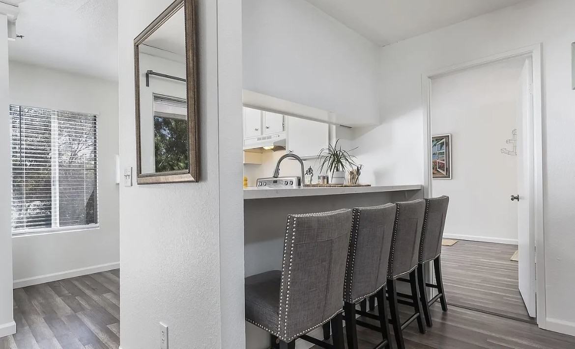 7506 Parkway Dr #202 - Photo 7 of 19