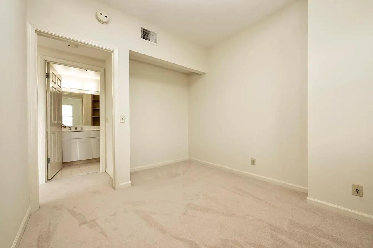 1 Baldwin Ave - Photo 4 of 5