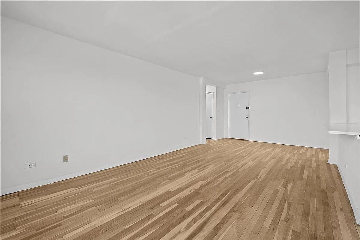 5425 Valles Ave - Photo 5 of 11