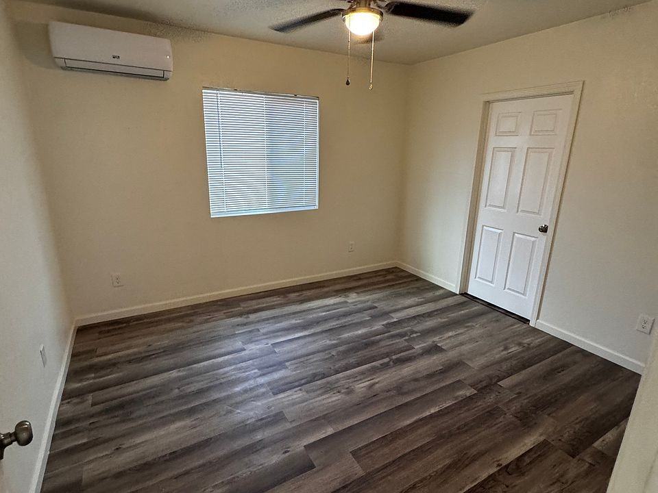 127 Lincoln Ave - Photo 7 of 9