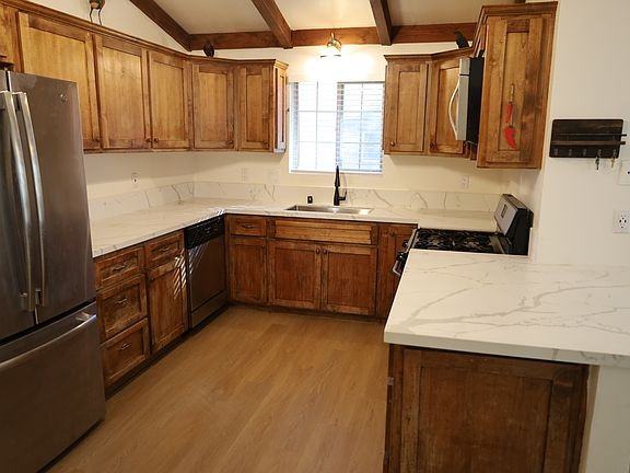 401 Spruce Ln - Photo 2 of 15