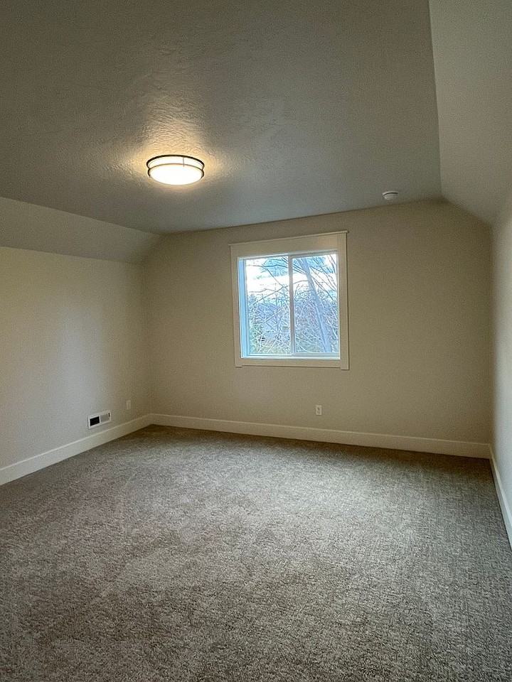 399 N Sauer River Ln - Photo 2 of 26