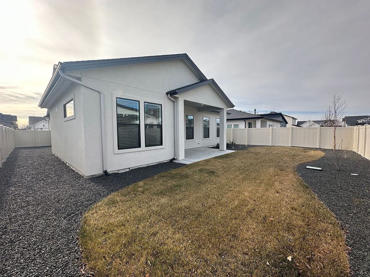 1462 W Fluorite St - Photo 3 of 22