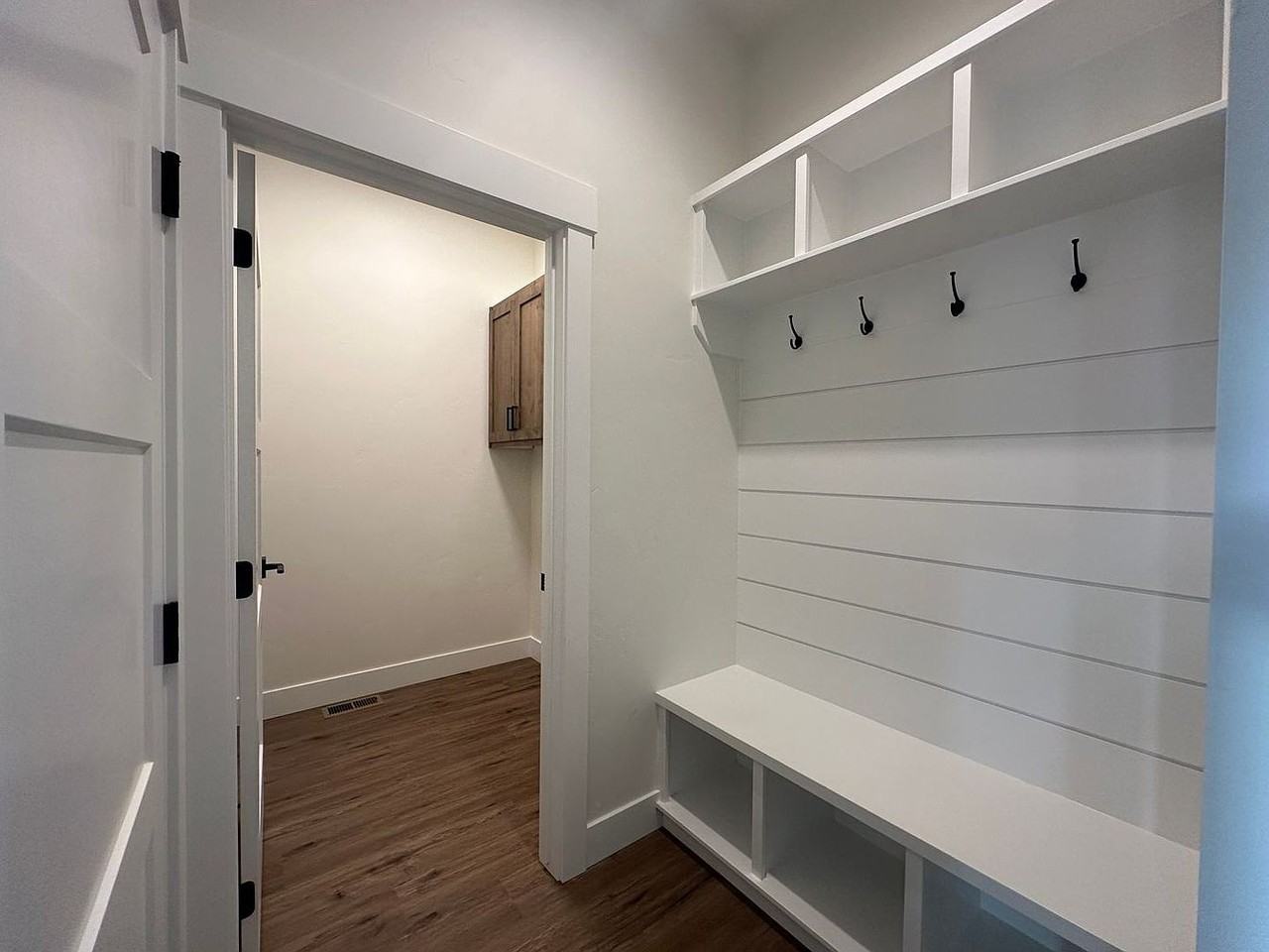 1462 W Fluorite St - Photo 5 of 22