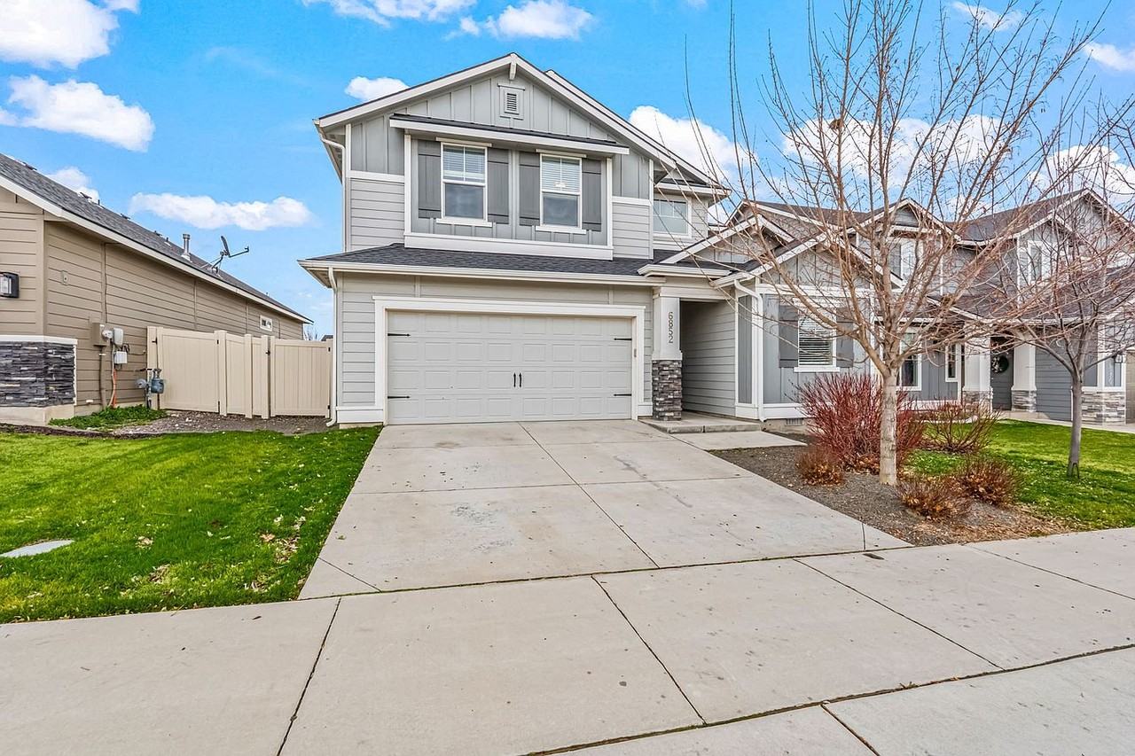 6852 S Birch Creek Ave - Photo 3 of 30