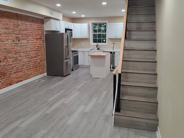 1911 Titan St - Photo 5 of 7