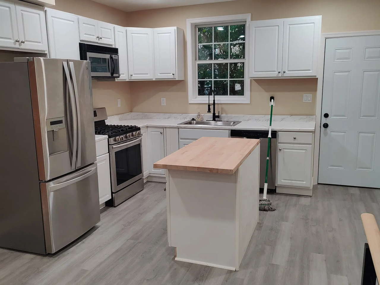 1911 Titan St - Photo 7 of 7