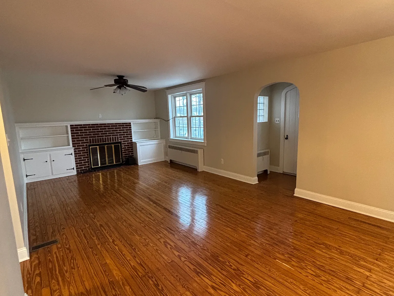 727 Harleysville Pike - Photo 3 of 10