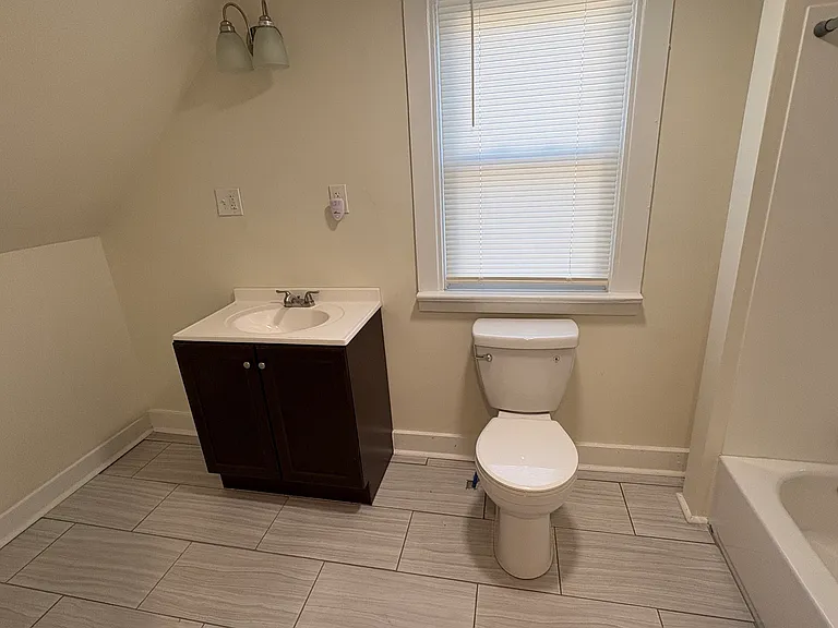 4928 Lancaster St - Photo 2 of 10