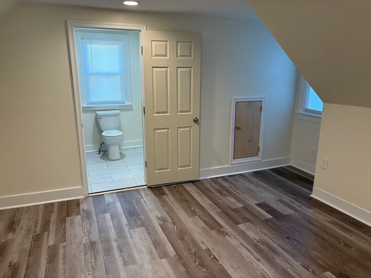 4928 Lancaster St - Photo 4 of 10