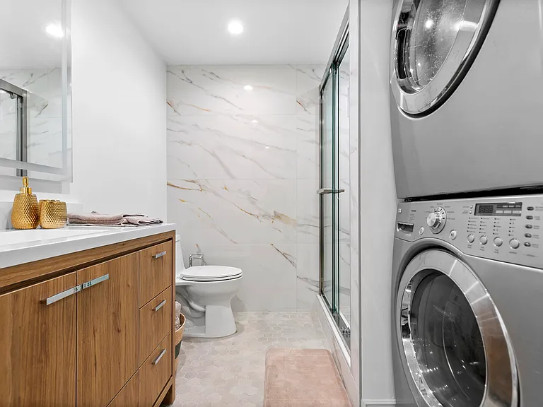 6712 Ventura Canyon Ave - Photo 3 of 15