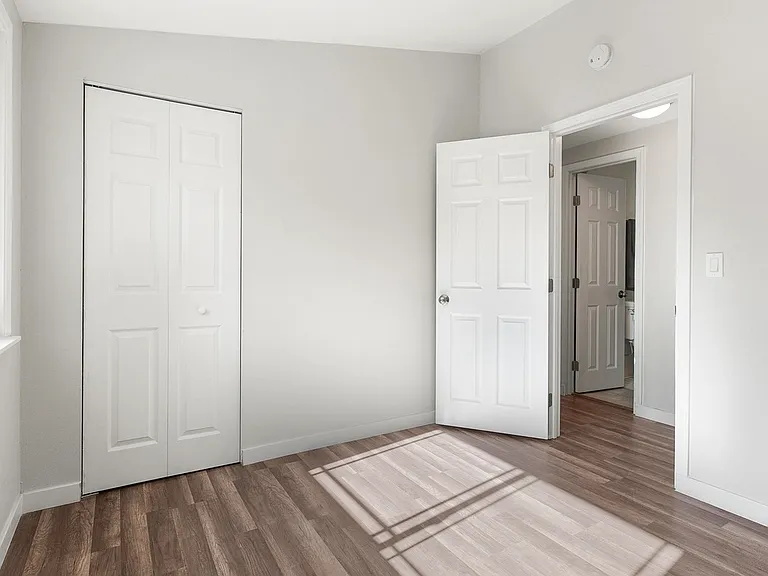 17138 Sunderland Dr - Photo 2 of 15