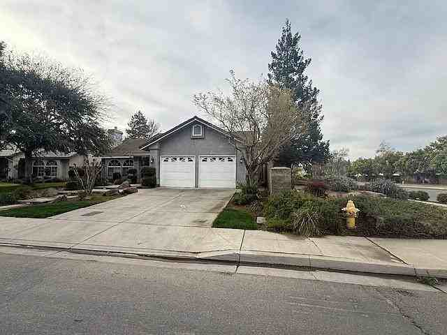 3288 Cedar Creek Ln - Photo 2 of 20