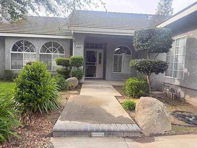 3288 Cedar Creek Ln - Photo 3 of 20