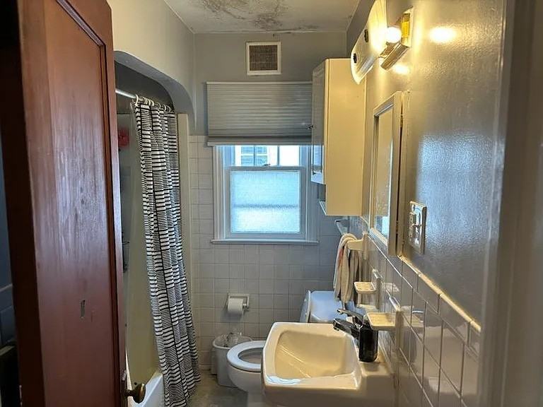 12 Celia Dr - Photo 5 of 11