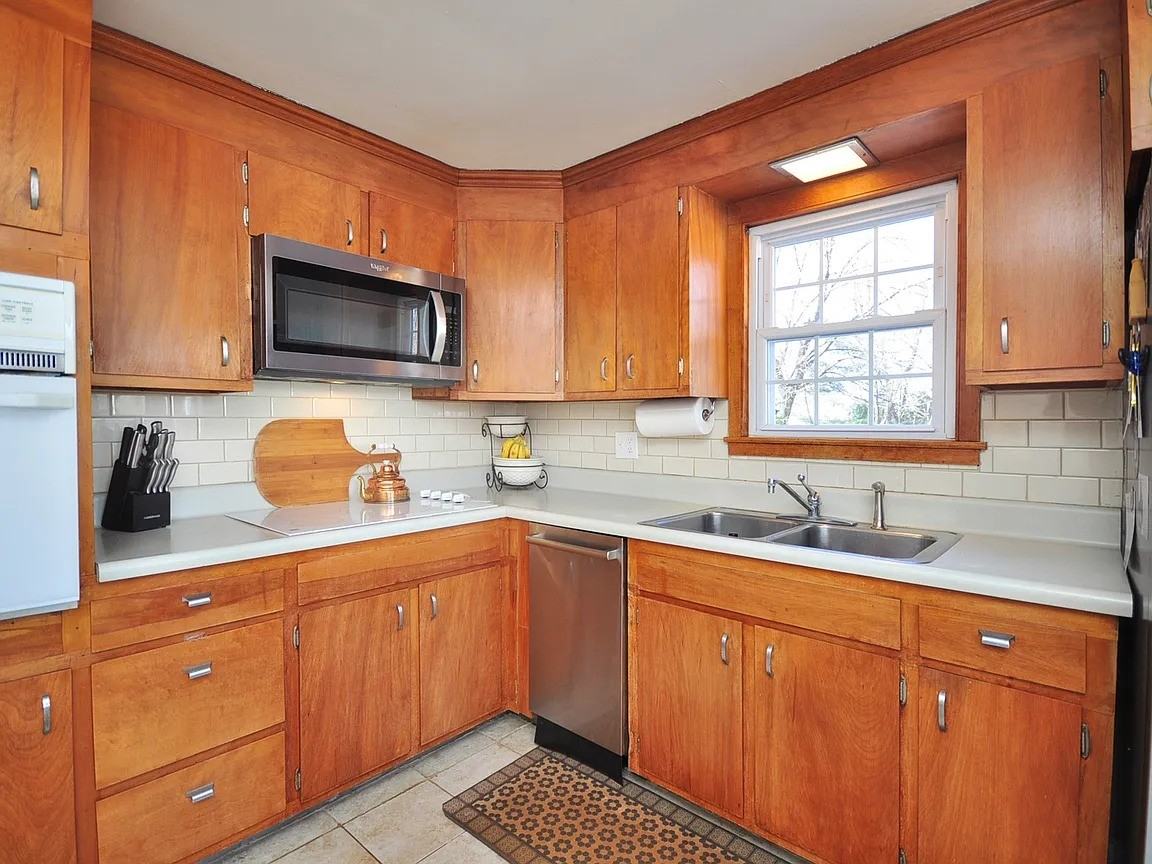 150 Parker St - Photo 3 of 8