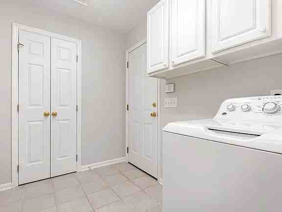 8401 Hobhouse Cir - Photo 7 of 8