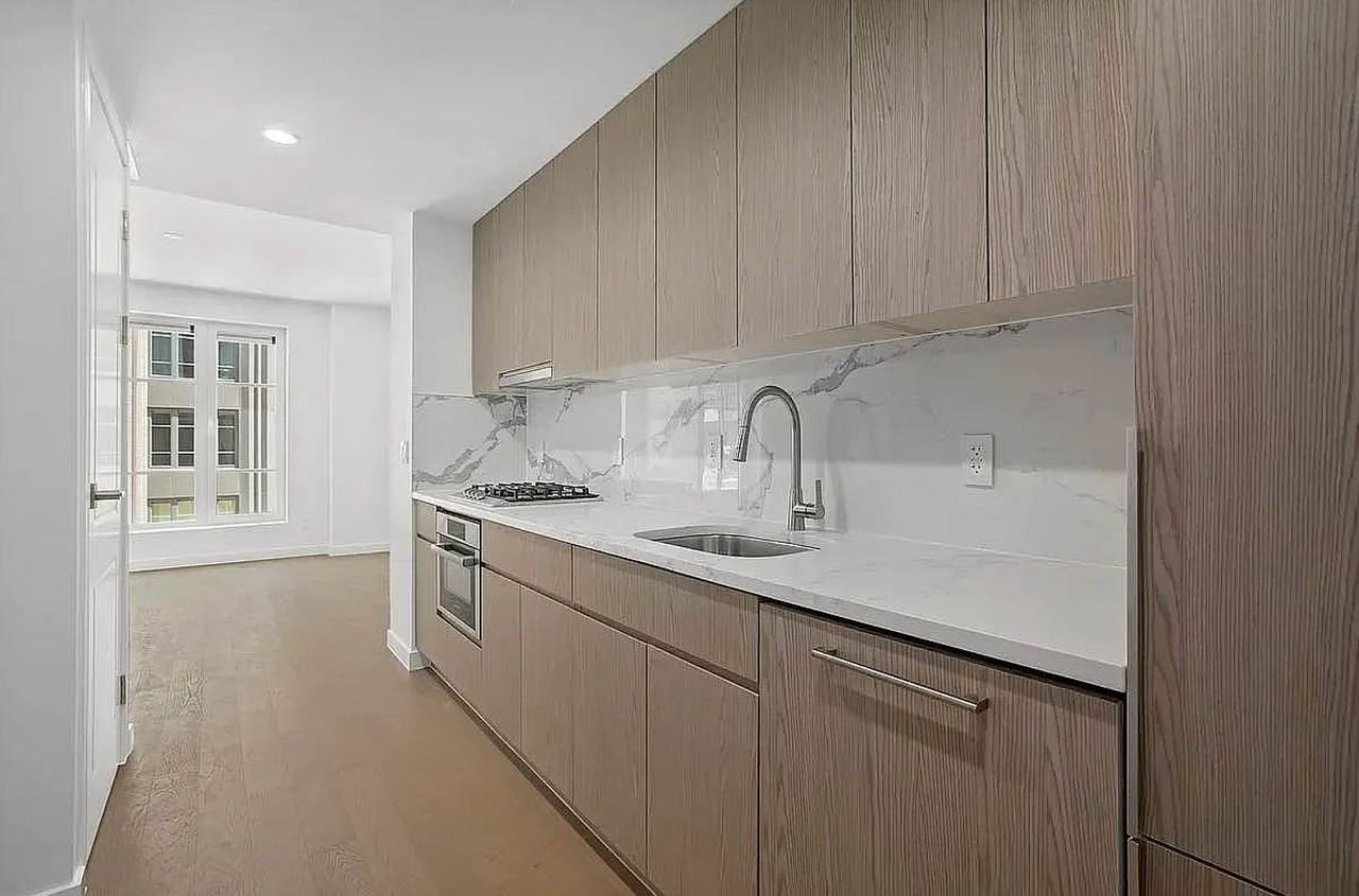 3726 32nd St #6D - Photo 2 of 11