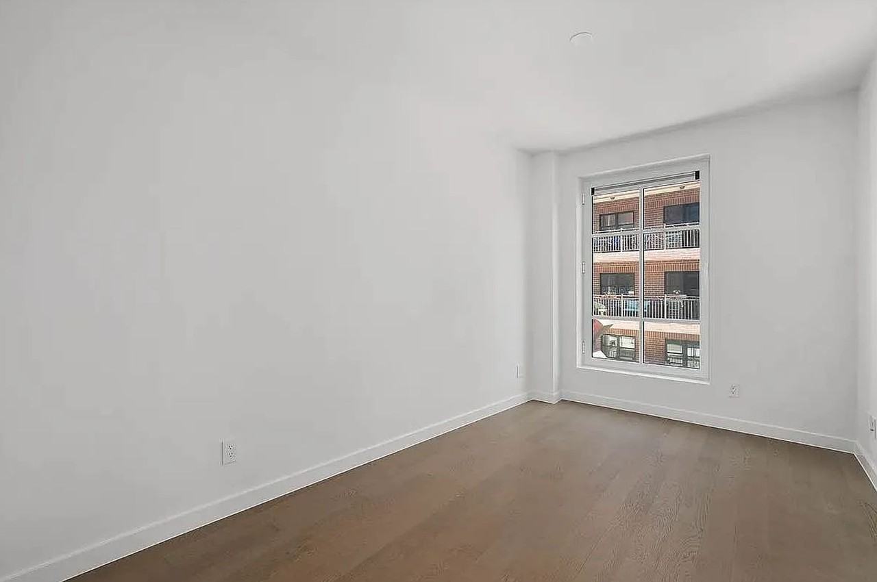 3726 32nd St #6D - Photo 4 of 11