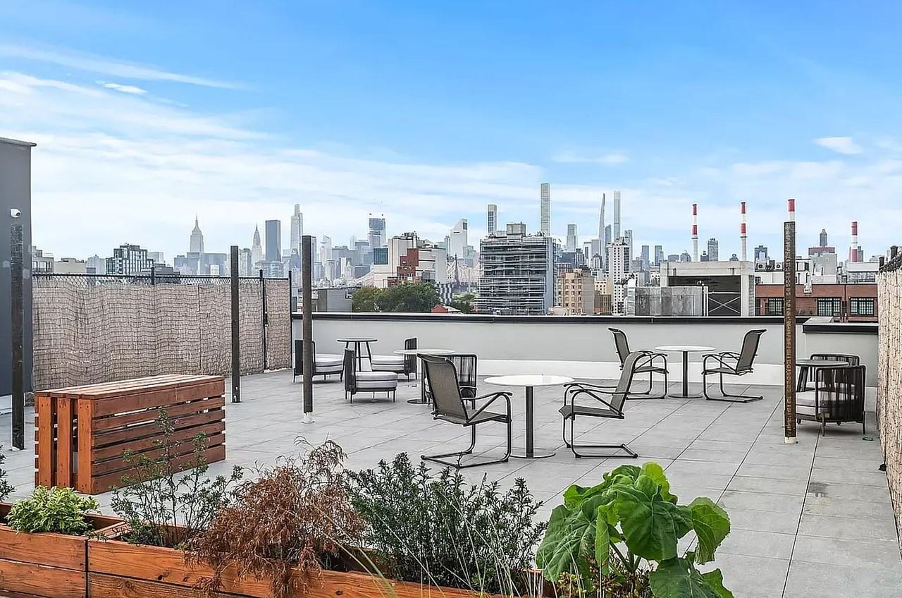 3726 32nd St #6D - Photo 6 of 11