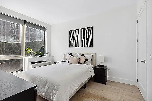 4415 Purves St #3B - Photo 6 of 17