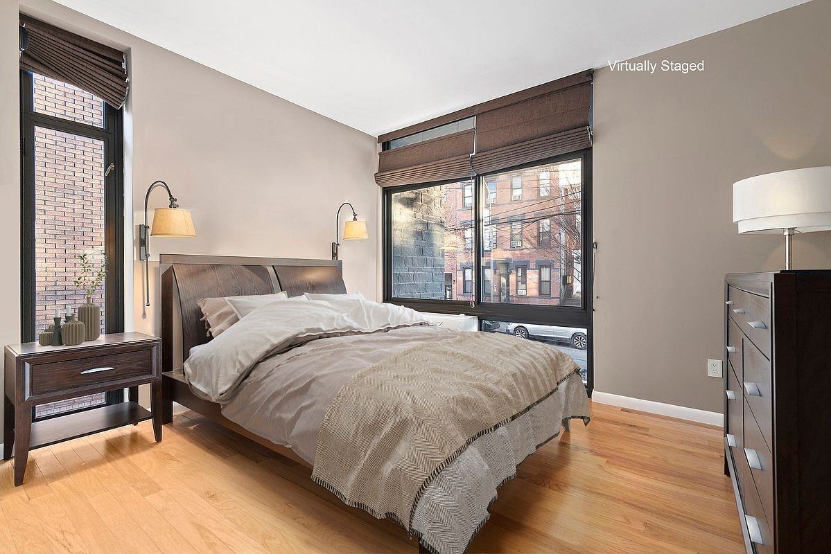 4821 5th St #2D - Photo 3 of 4