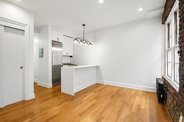 57 Thompson St #4B - Photo 2 of 11