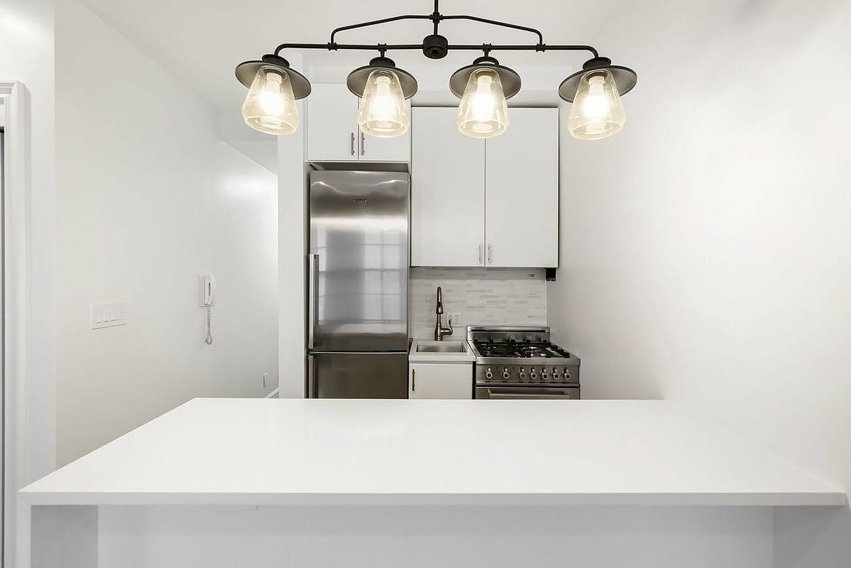 57 Thompson St #4B - Photo 5 of 11