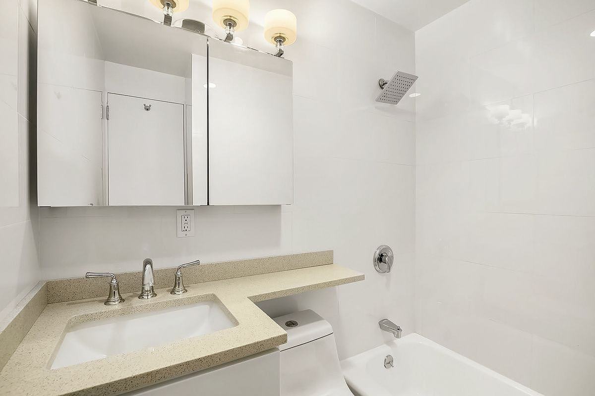 57 Thompson St #4B - Photo 7 of 11