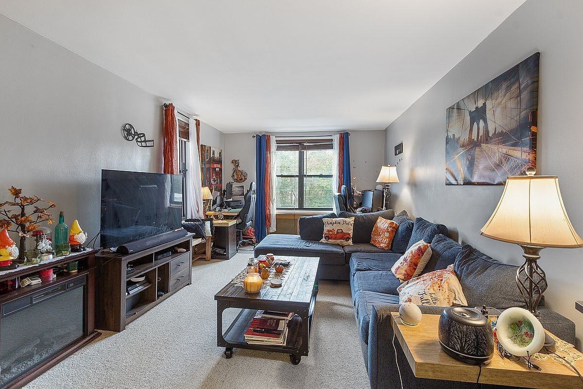 8340 Austin St #4P - Photo 4 of 8