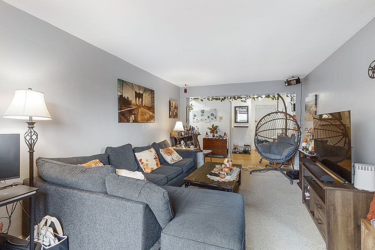 8340 Austin St #4P - Photo 5 of 8