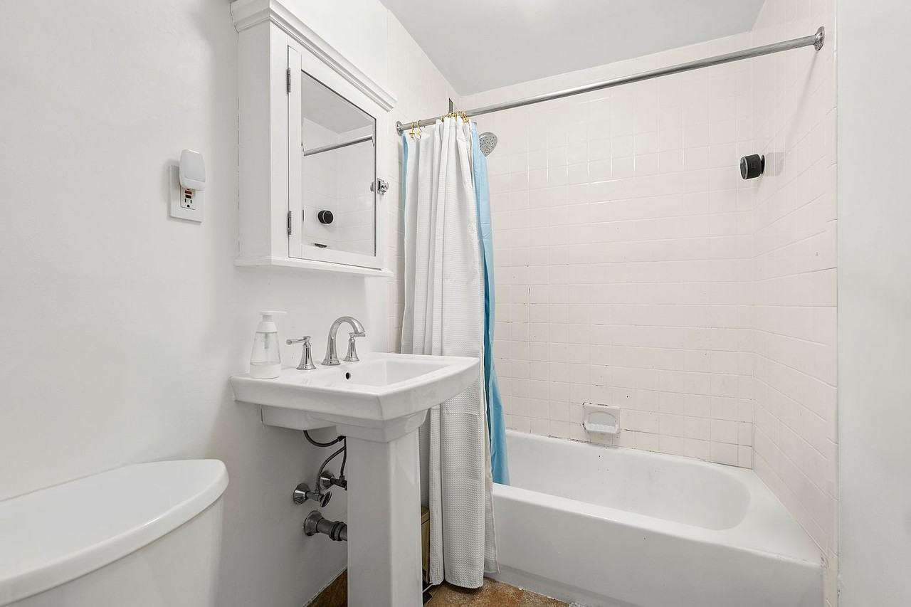 126 W 132nd St - Photo 4 of 4