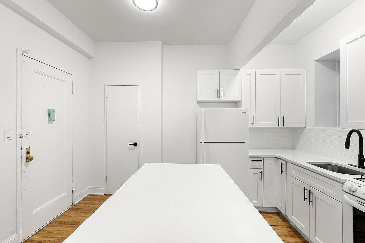 157 W 123rd St #3C - Photo 2 of 9