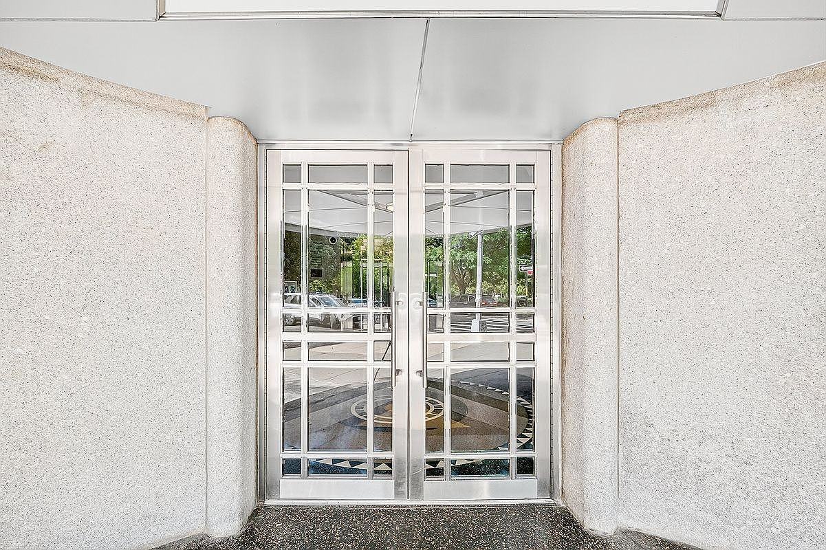 190 E Mosholu Pkwy S #4G - Photo 4 of 20