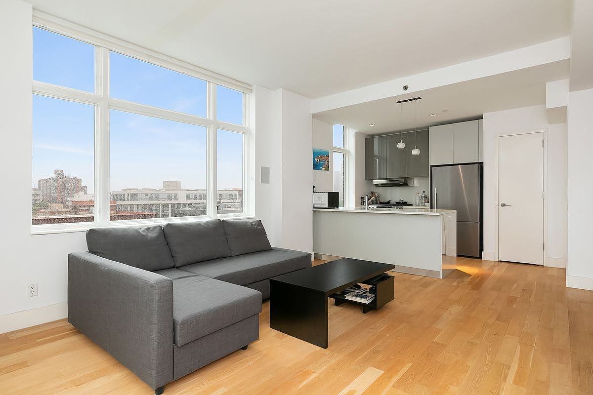 226 50th Ave #8I - Photo 2 of 5