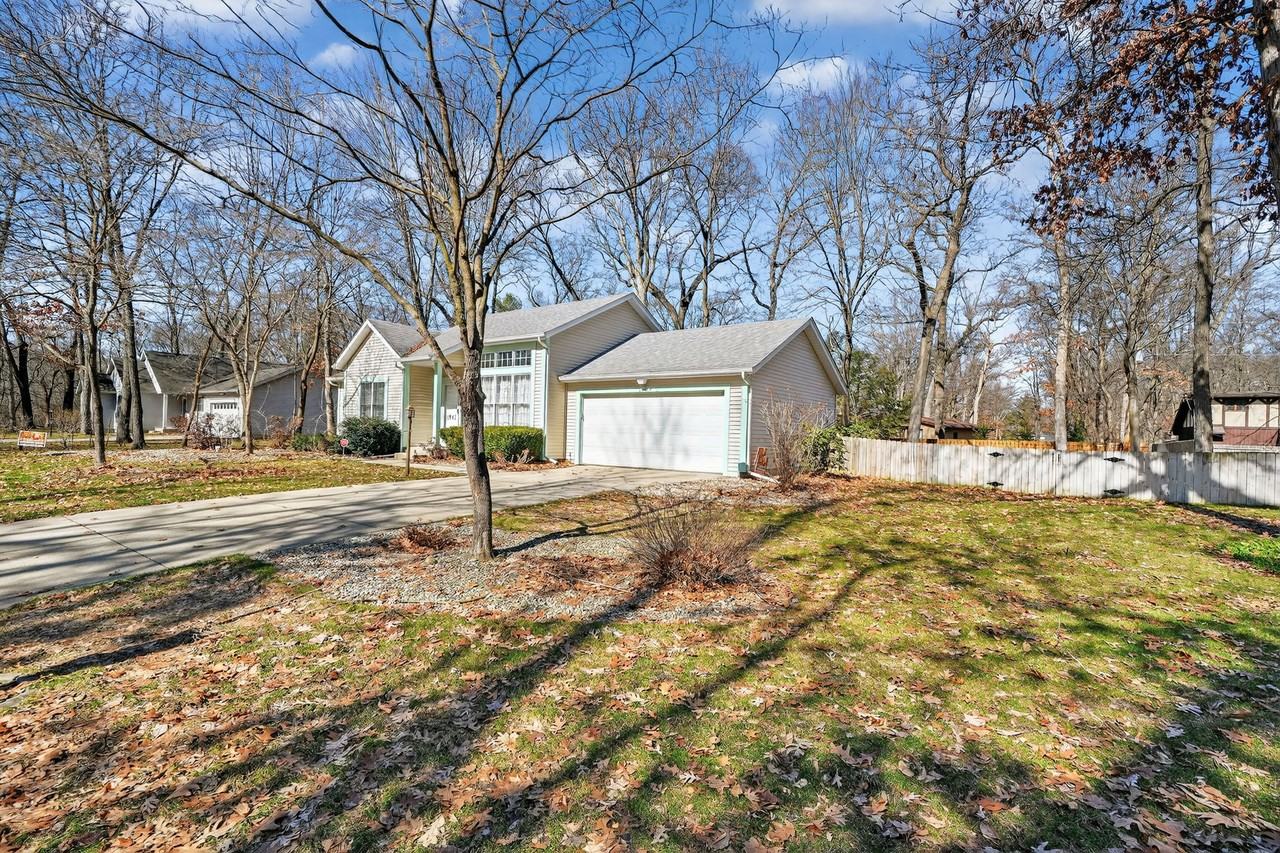 10479 Patricia Church Dr #NA - Photo 3 of 35