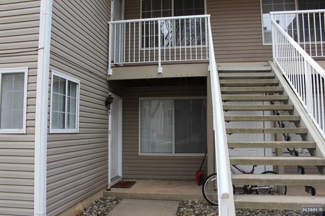 39 Pine Ct #39 - Photo 2 of 15