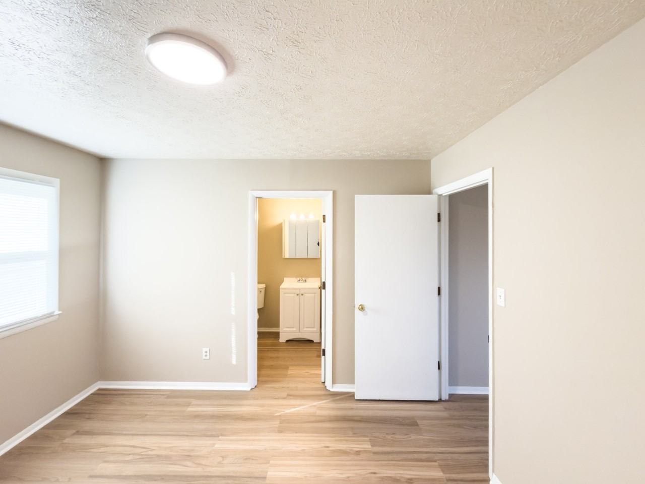 2025 W 4th St #11 - Photo 4 of 7