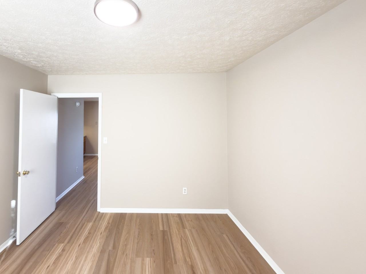 2025 W 4th St #11 - Photo 7 of 7