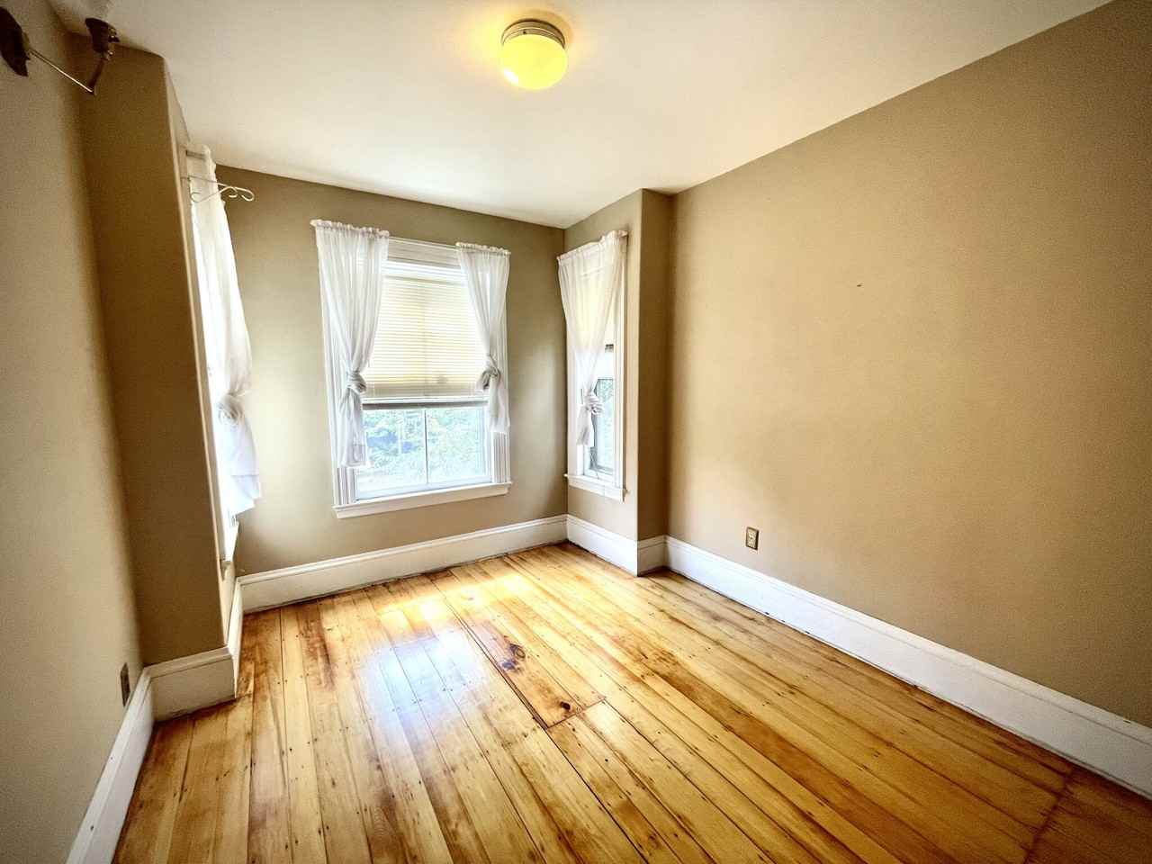 57 Rindge Ave - Photo 5 of 19