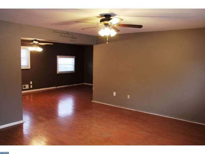 29 Surrey Dr - Photo 2 of 16